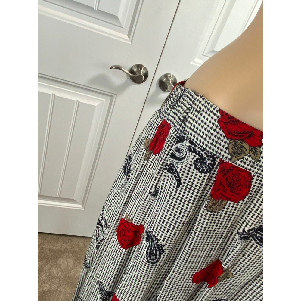 Chaus Pleated Skirt 14 Black Red Floral Elastic Waist Pockets‎ Romantic Coquette - Picture 5 of 16
